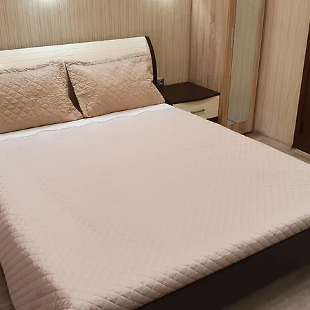 Deluxe Center * Burgas City