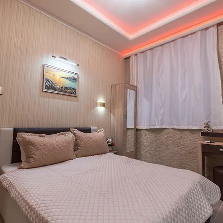 Deluxe Center Бургас